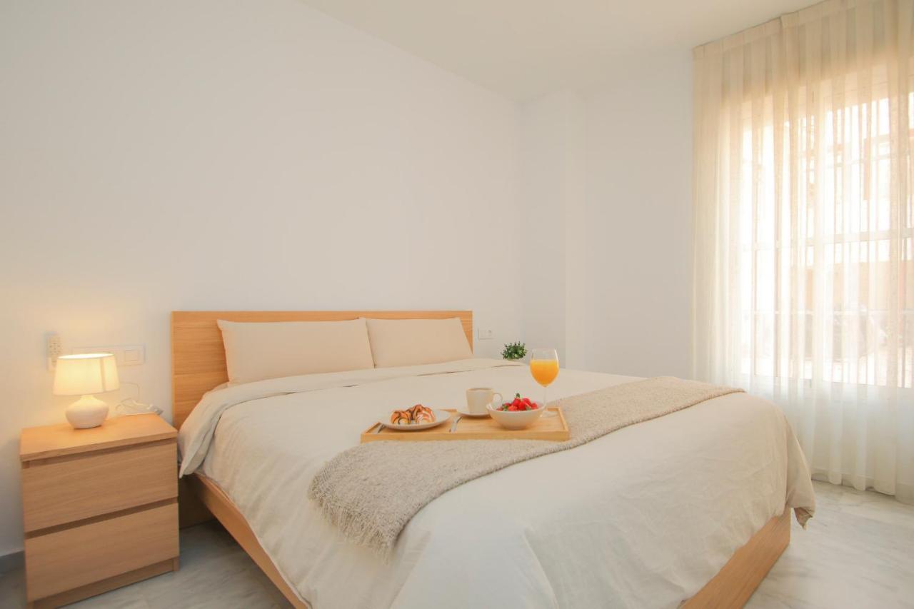 Modern Apt - Luxe Queen Bed - Walk To Isla Magica Σεβίλλη Εξωτερικό φωτογραφία