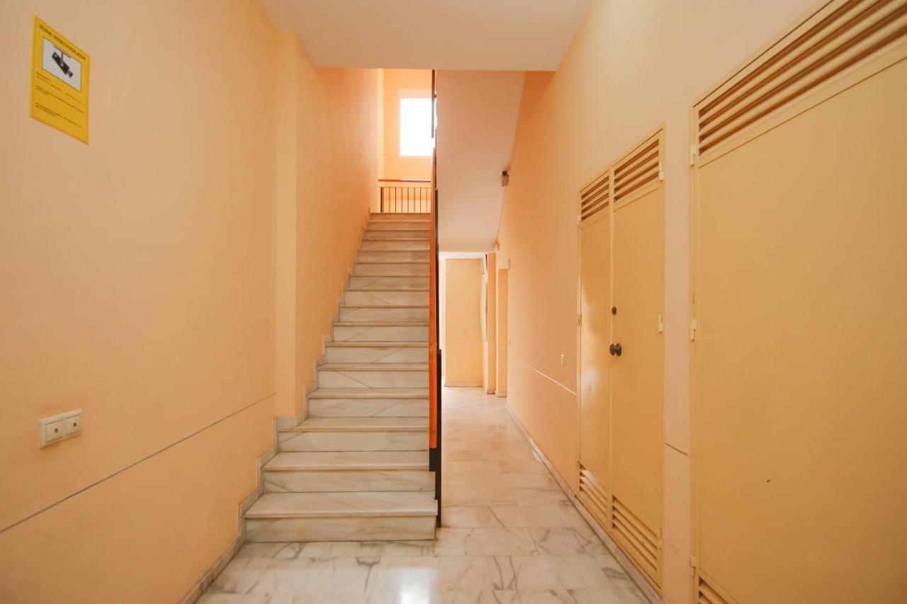 Modern Apt - Luxe Queen Bed - Walk To Isla Magica Σεβίλλη Εξωτερικό φωτογραφία